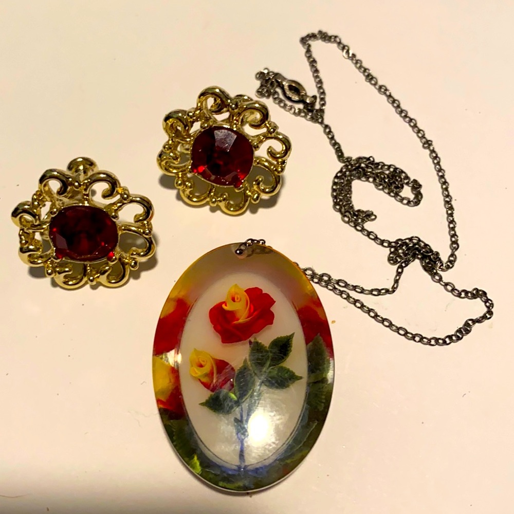 Vintage lot of jewlery 3pc